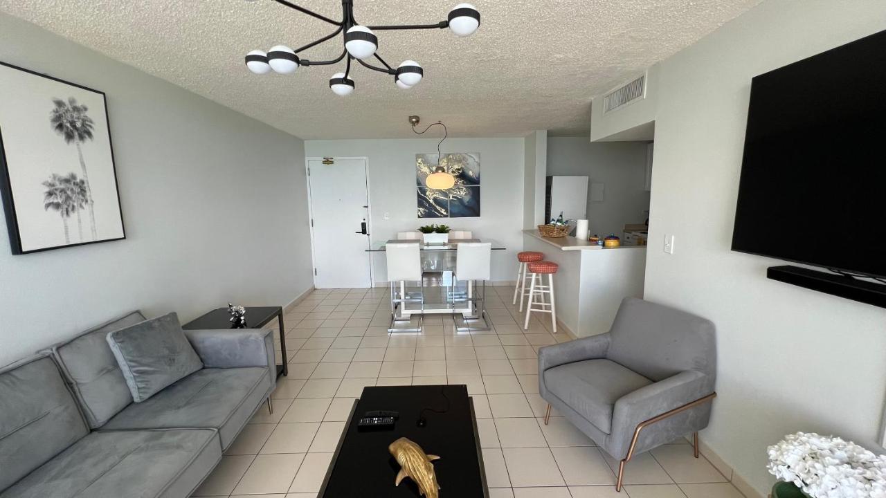 Ocean Front 2 Bedroom & Bath In Isla Verde Сан-Хуан Экстерьер фото