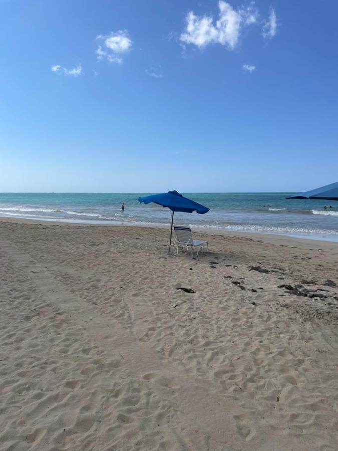 Ocean Front 2 Bedroom & Bath In Isla Verde Сан-Хуан Экстерьер фото